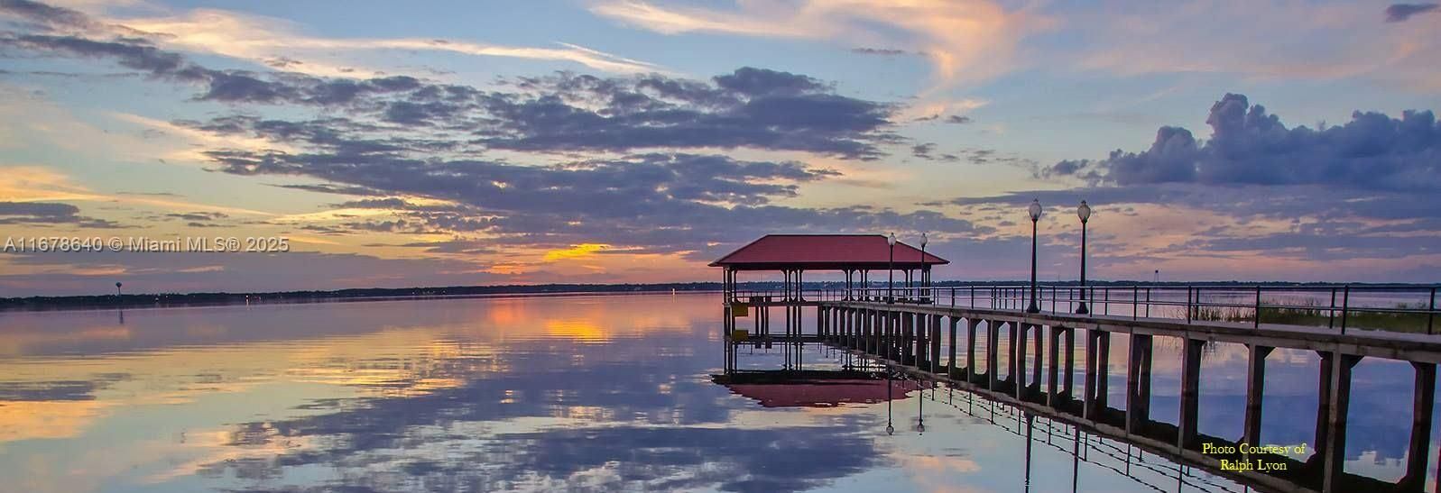 Sebring has no shortage of charm—just look at the stunning Lake Jackson Pier!