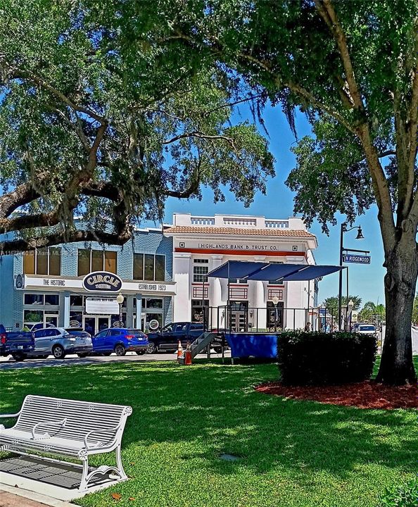 Sebring, “The City in The Circle” - a charming and quaint city located in central Florida!   It’s designated as a 1920s Historic District on the National Register of Historic Places.