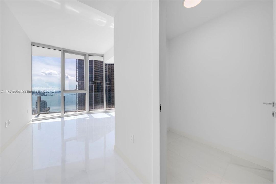 For Sale: $3,250,000 (2 beds, 2 baths, 1317 Square Feet)