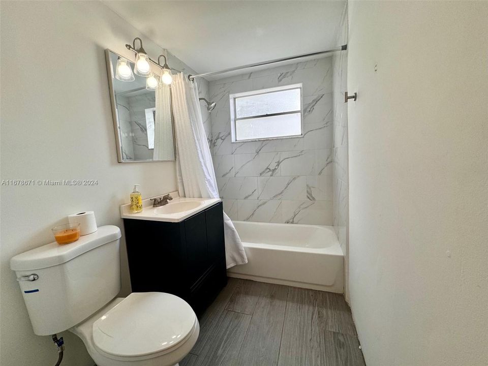 For Rent: $1,800 (1 beds, 1 baths, 616 Square Feet)