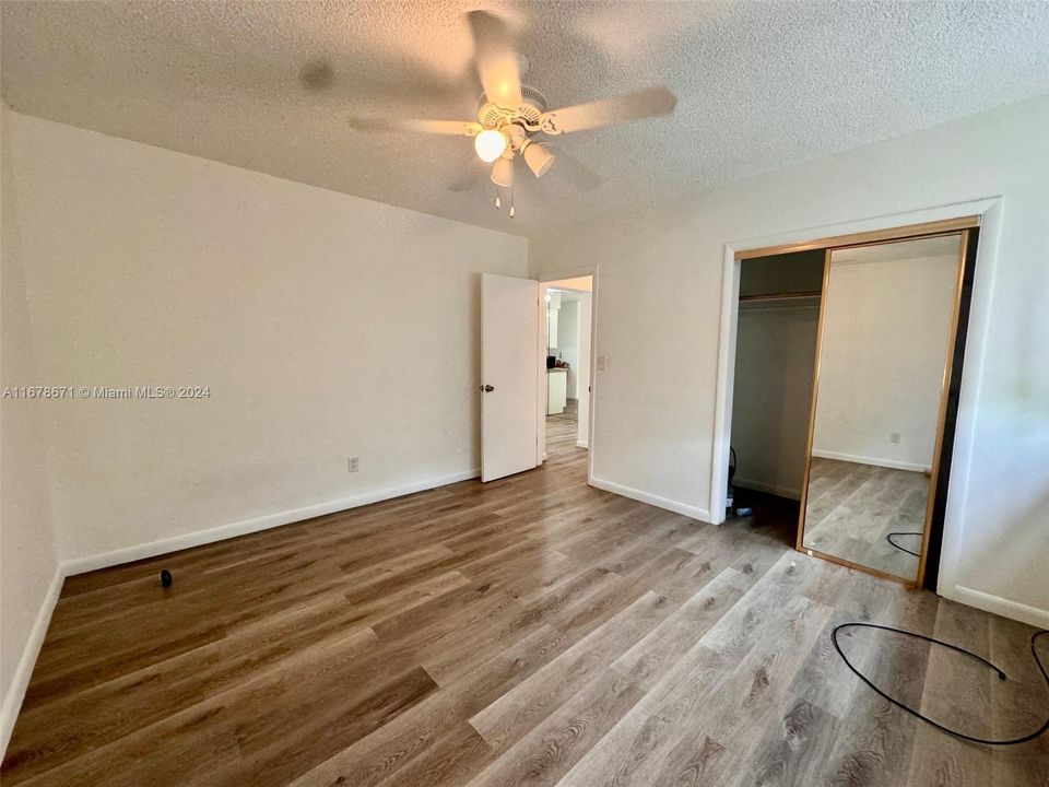 For Rent: $1,800 (1 beds, 1 baths, 616 Square Feet)