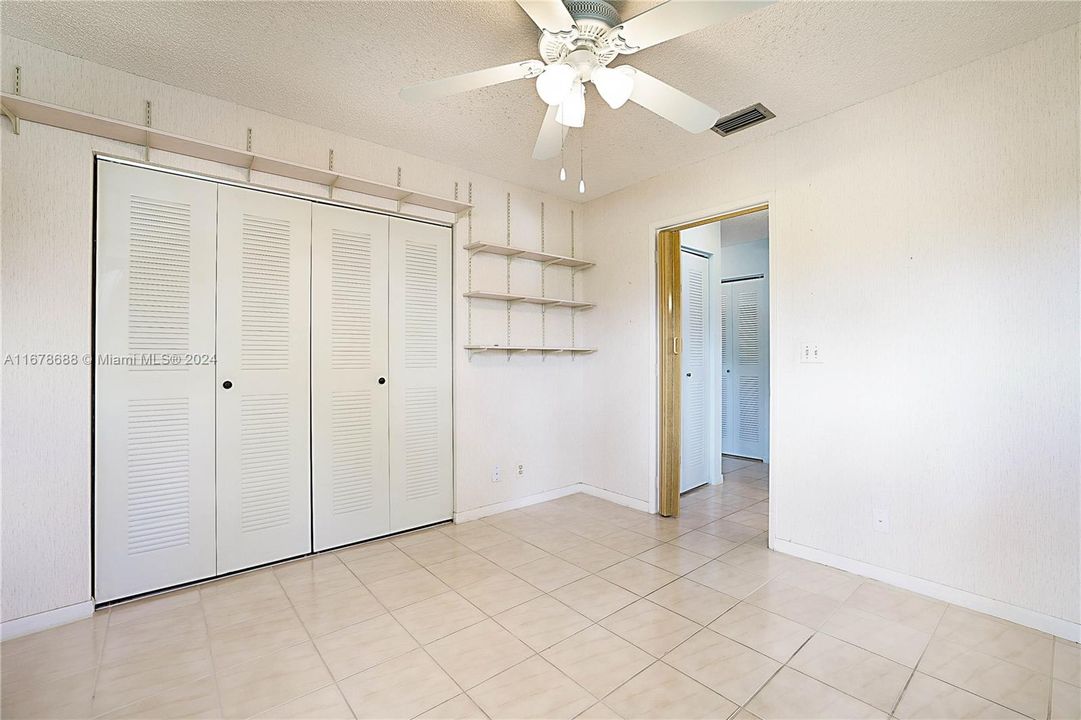 For Sale: $265,000 (2 beds, 2 baths, 1162 Square Feet)