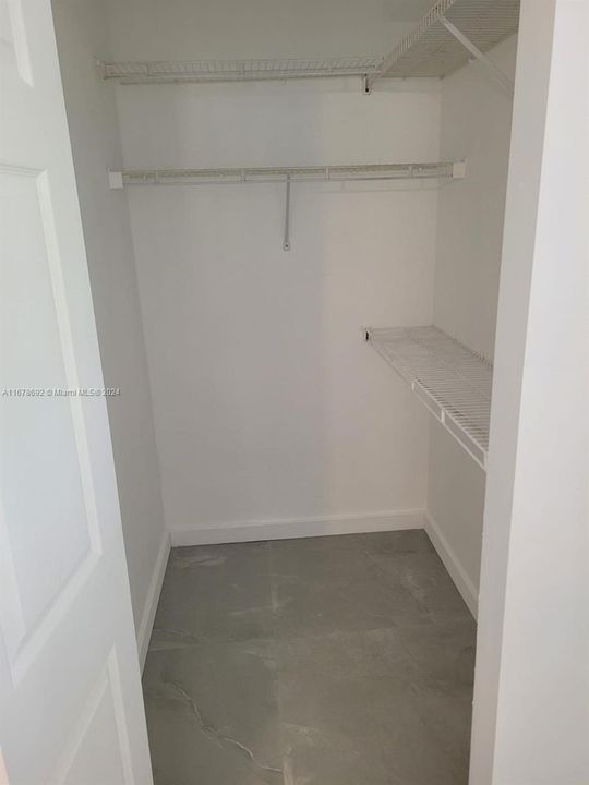 For Rent: $2,600 (3 beds, 2 baths, 1058 Square Feet)