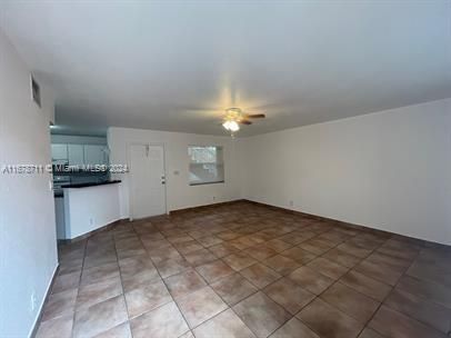 For Rent: $2,200 (2 beds, 2 baths, 1100 Square Feet)