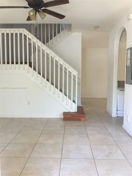 For Rent: $2,650 (3 beds, 2 baths, 1518 Square Feet)