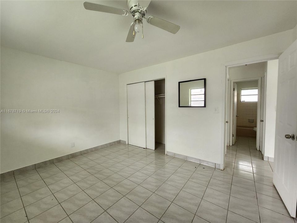 For Rent: $1,700 (2 beds, 1 baths, 845 Square Feet)