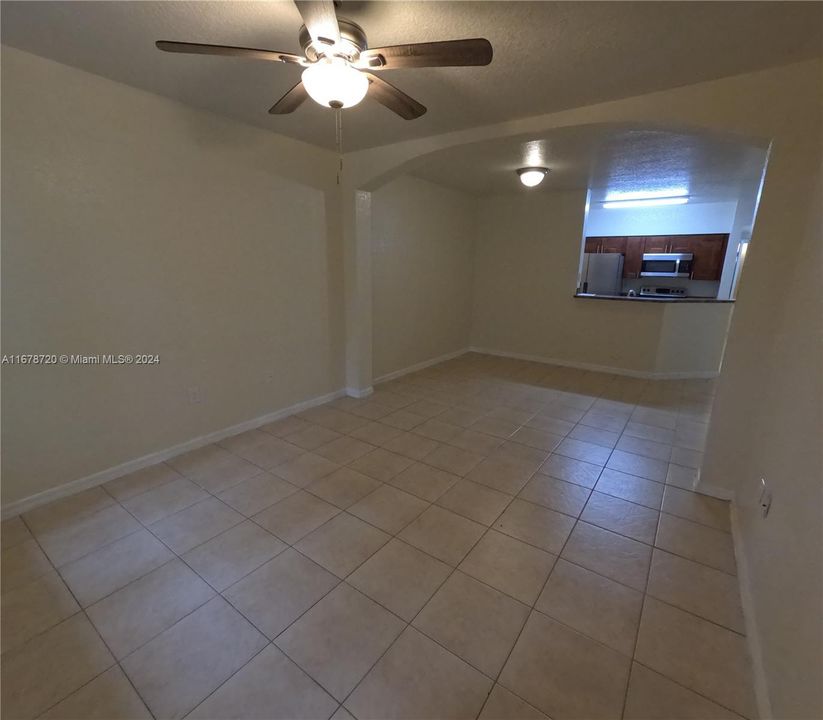 For Rent: $2,500 (2 beds, 2 baths, 1035 Square Feet)