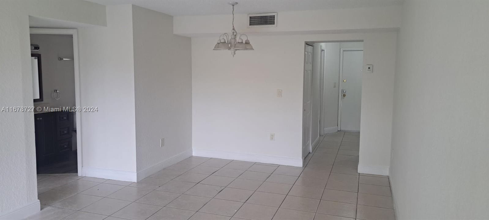 For Rent: $2,190 (2 beds, 2 baths, 944 Square Feet)