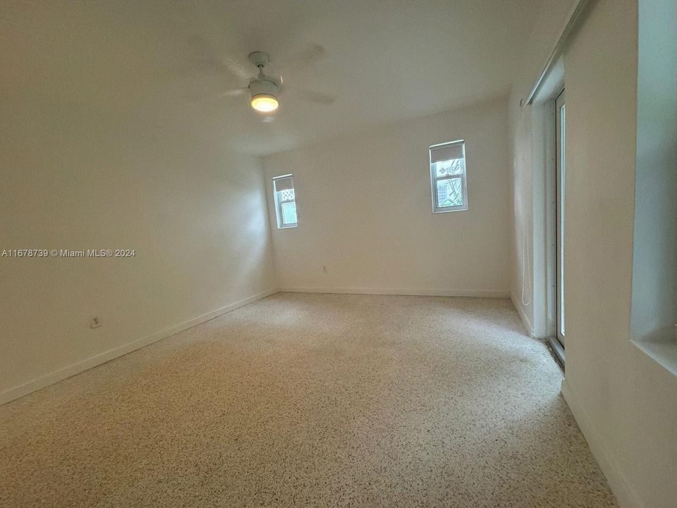 For Rent: $2,000 (1 beds, 1 baths, 6215 Square Feet)