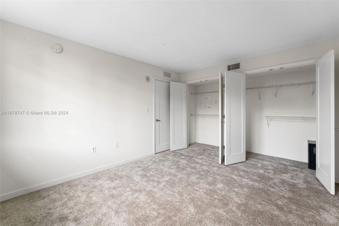 For Rent: $2,897 (1 beds, 1 baths, 671 Square Feet)