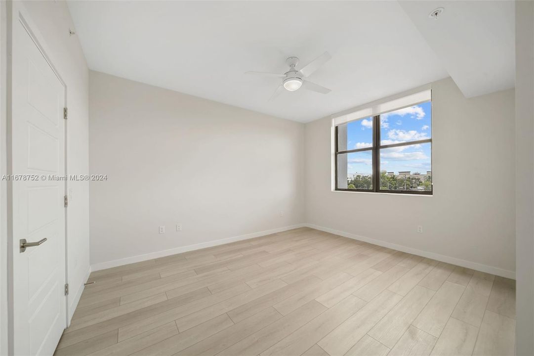 For Rent: $2,950 (2 beds, 2 baths, 1212 Square Feet)