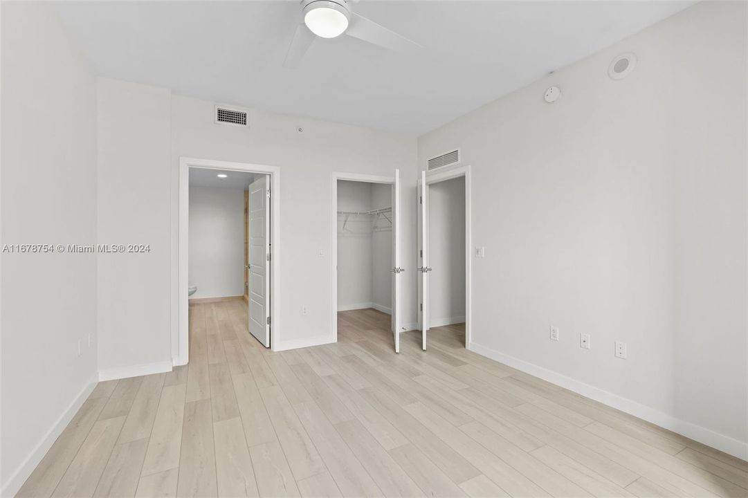 For Rent: $3,468 (2 beds, 2 baths, 1184 Square Feet)