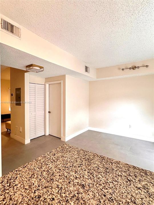 For Rent: $3,300 (3 beds, 2 baths, 1380 Square Feet)