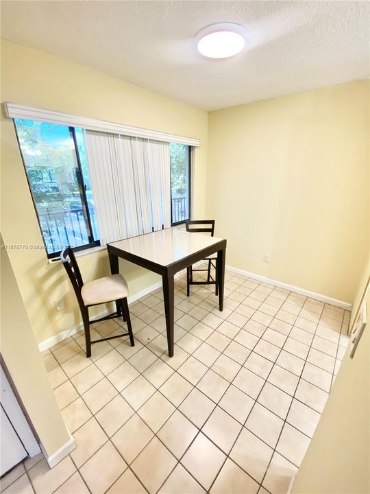 For Sale: $178,500 (2 beds, 2 baths, 1228 Square Feet)