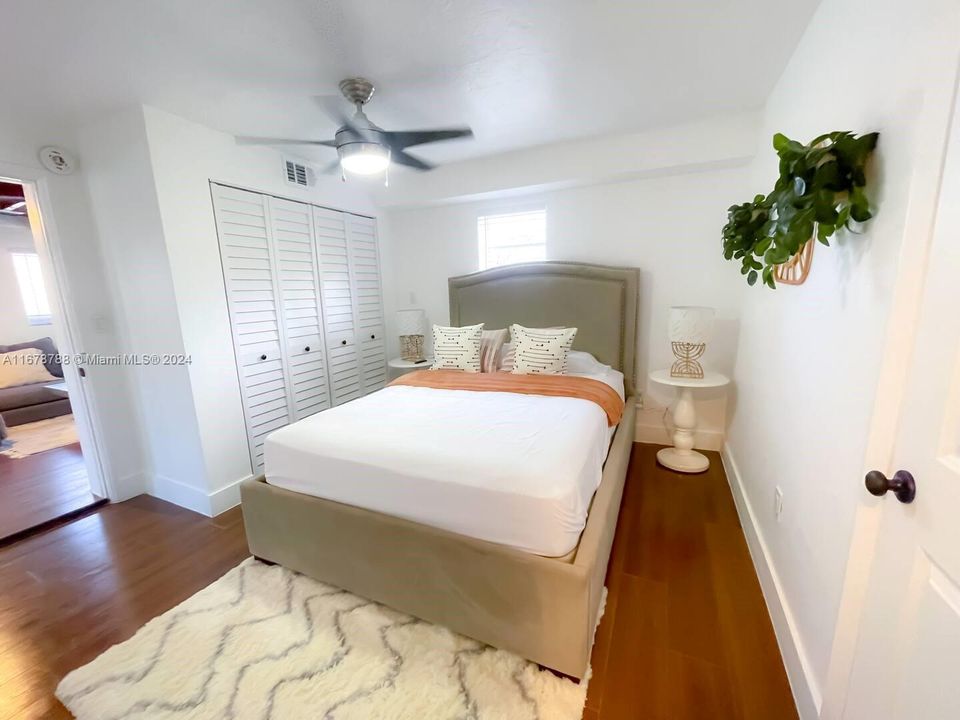 For Rent: $3,000 (2 beds, 1 baths, 1200 Square Feet)