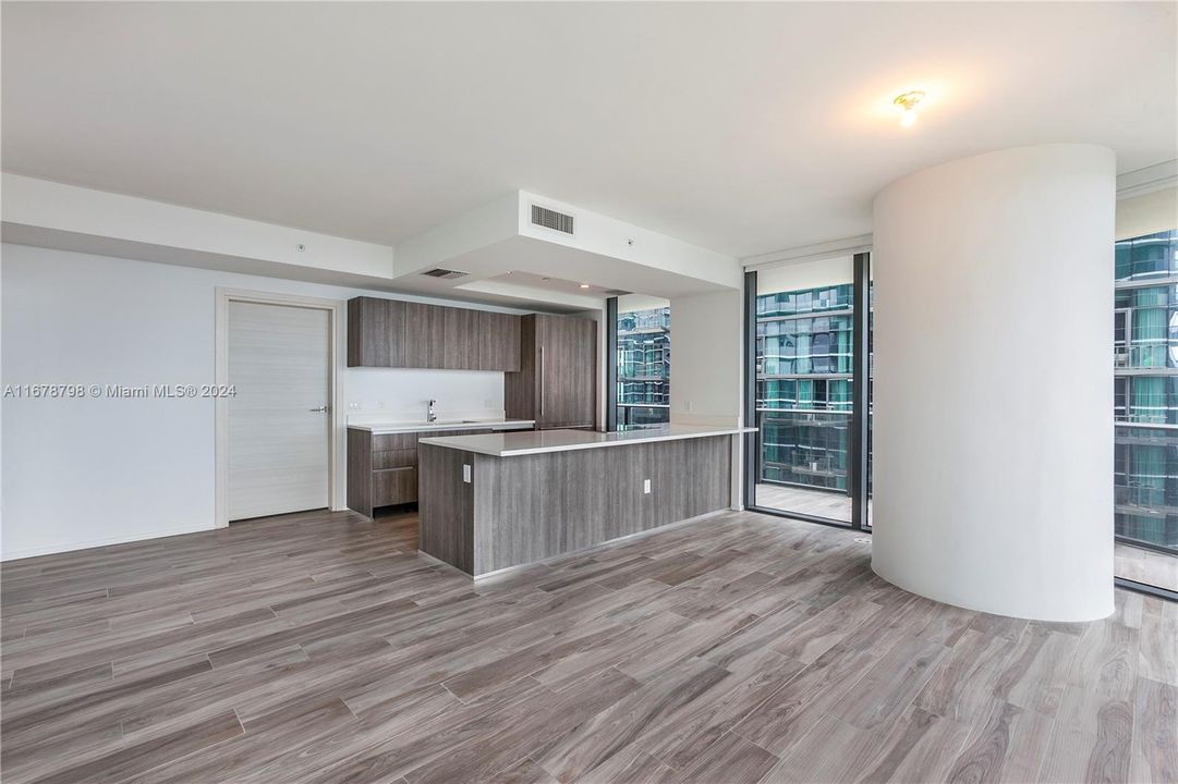 For Sale: $1,195,000 (2 beds, 2 baths, 1152 Square Feet)