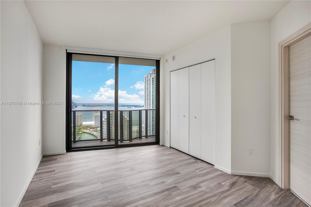 For Sale: $1,195,000 (2 beds, 2 baths, 1152 Square Feet)