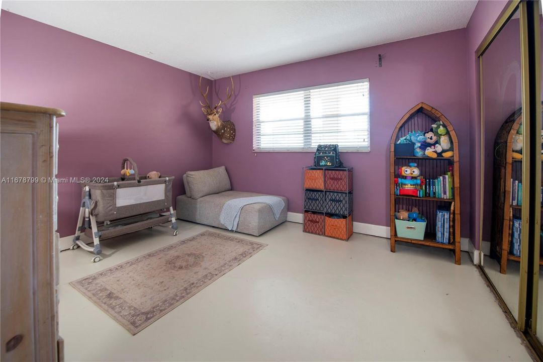 For Sale: $226,900 (2 beds, 2 baths, 1074 Square Feet)