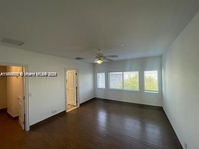 For Rent: $3,300 (3 beds, 3 baths, 1900 Square Feet)