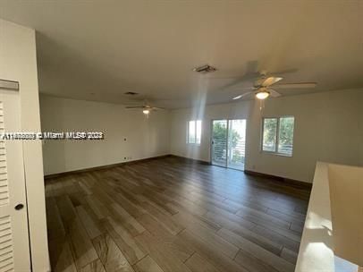 For Rent: $3,300 (3 beds, 3 baths, 1900 Square Feet)