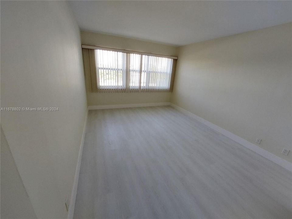 For Rent: $2,100 (1 beds, 1 baths, 680 Square Feet)