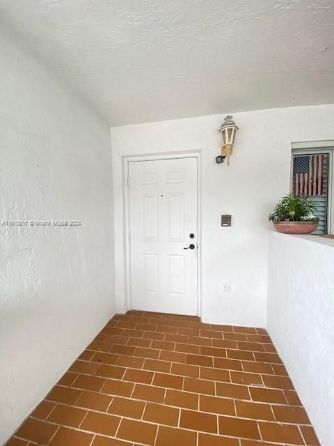 For Rent: $2,500 (2 beds, 2 baths, 1390 Square Feet)