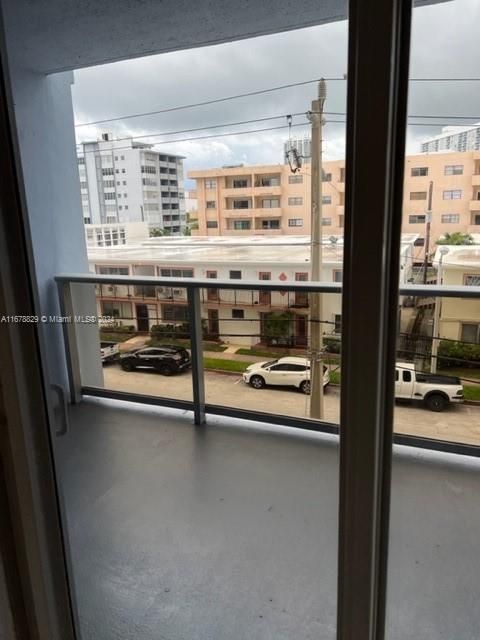 En Venta: $350,000 (1 camas, 1 baños, 921 Pies cuadrados)