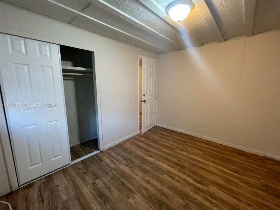 For Rent: $2,300 (4 beds, 2 baths, 1152 Square Feet)