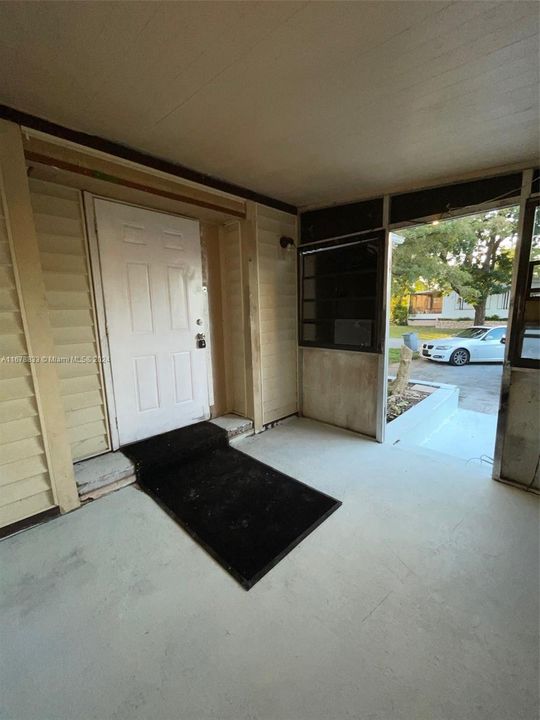 For Rent: $2,300 (4 beds, 2 baths, 1152 Square Feet)