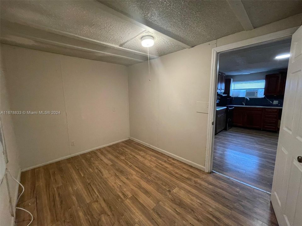 For Rent: $2,300 (4 beds, 2 baths, 1152 Square Feet)