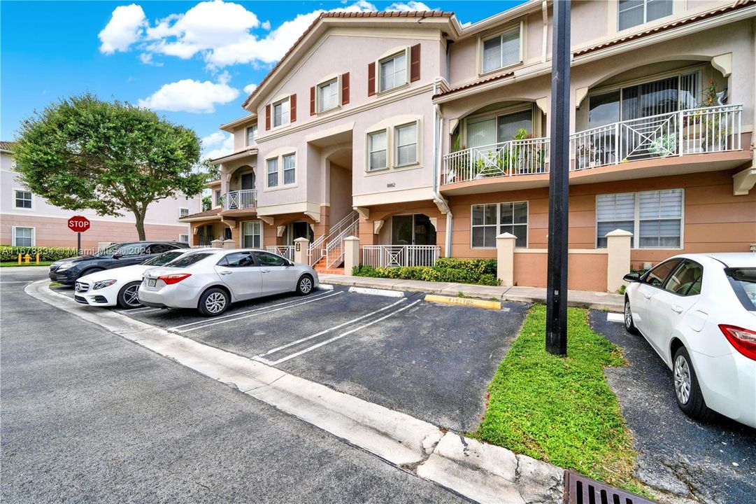 For Sale: $415,000 (3 beds, 2 baths, 1260 Square Feet)