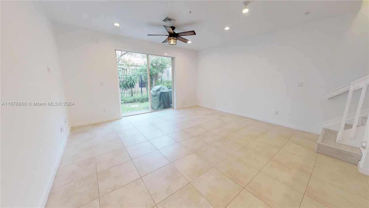 For Rent: $3,000 (3 beds, 2 baths, 1500 Square Feet)