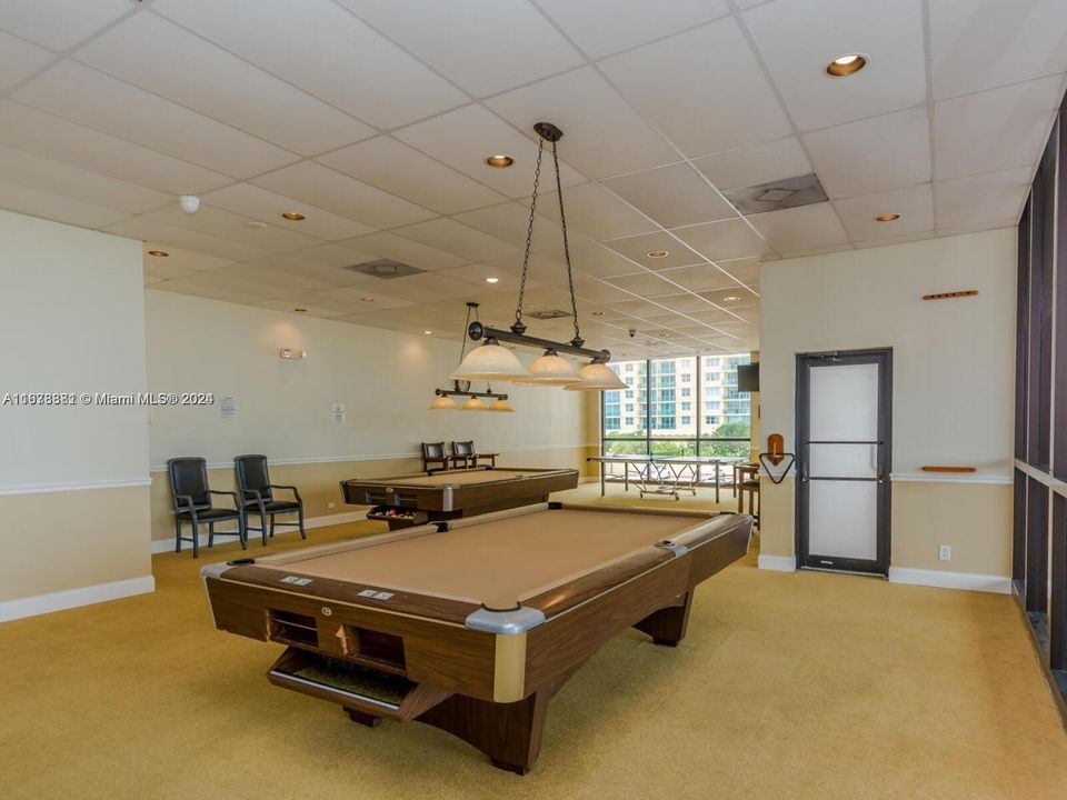 For Sale: $498,000 (1 beds, 1 baths, 1000 Square Feet)