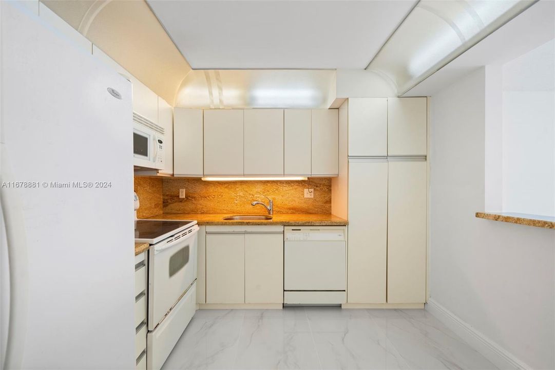 En Venta: $498,000 (1 camas, 1 baños, 1000 Pies cuadrados)