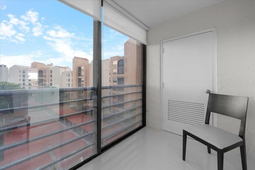 En Venta: $549,800 (3 camas, 2 baños, 1530 Pies cuadrados)