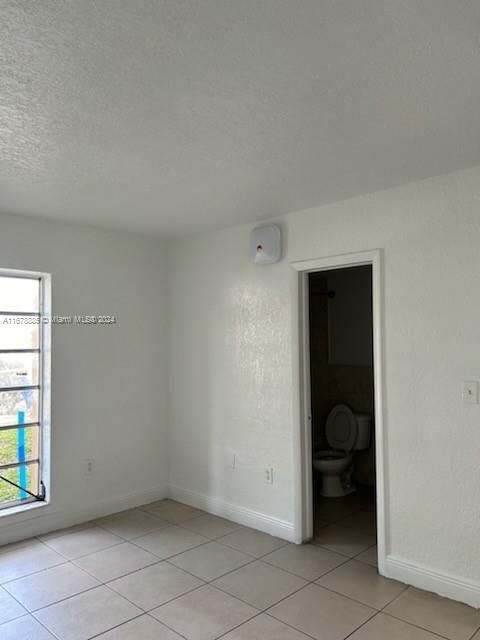 For Sale: $228,500 (2 beds, 2 baths, 915 Square Feet)