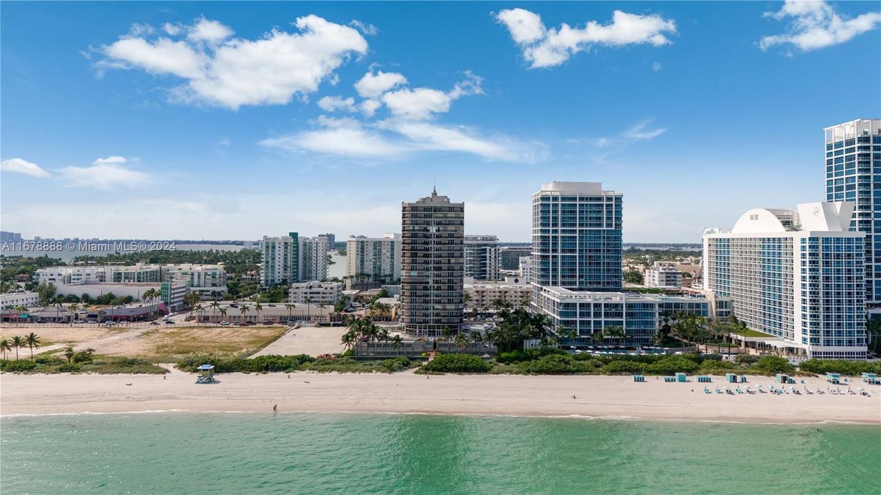 For Sale: $920,000 (3 beds, 3 baths, 1510 Square Feet)