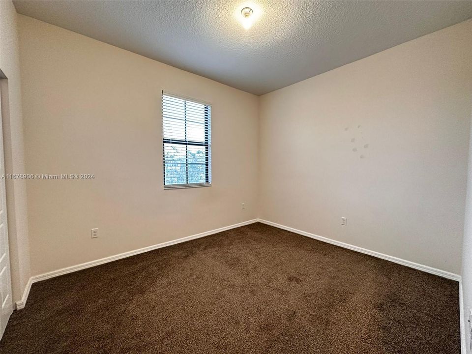 For Rent: $3,900 (3 beds, 2 baths, 1965 Square Feet)