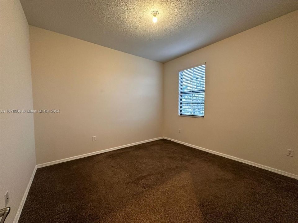 For Rent: $3,900 (3 beds, 2 baths, 1965 Square Feet)