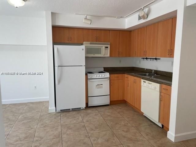 For Rent: $1,989 (1 beds, 1 baths, 498 Square Feet)