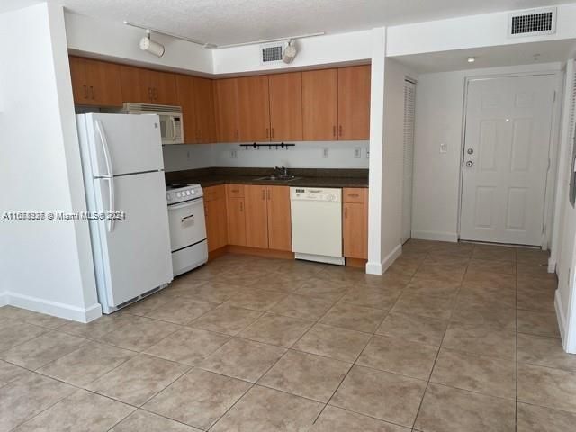 For Rent: $1,989 (1 beds, 1 baths, 498 Square Feet)