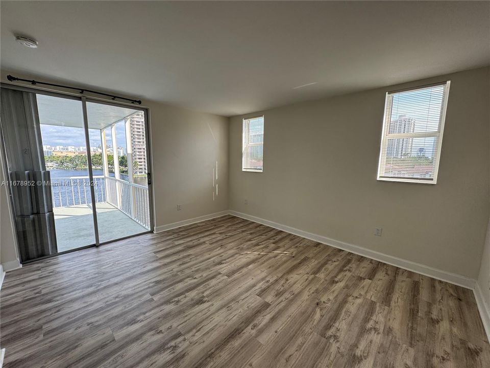 For Rent: $3,400 (2 beds, 2 baths, 1083 Square Feet)