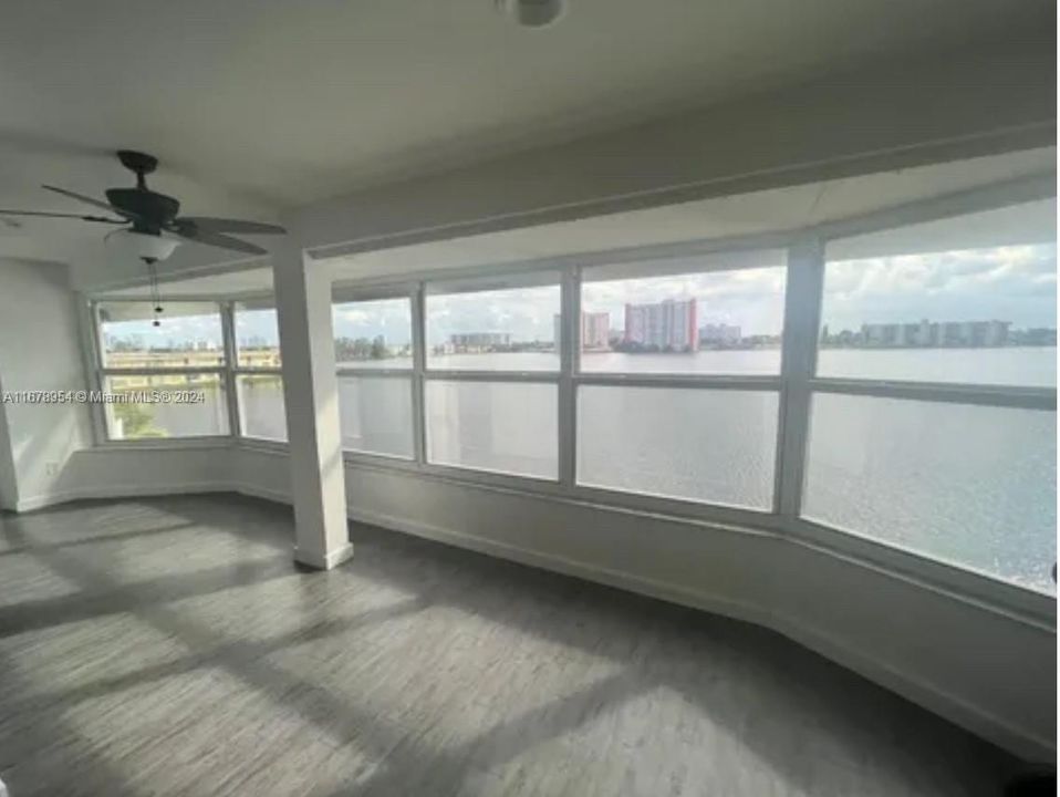 For Sale: $290,000 (2 beds, 2 baths, 1450 Square Feet)