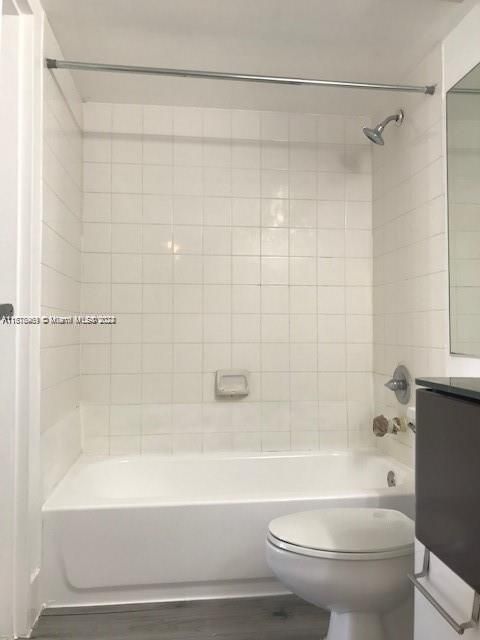 For Rent: $2,900 (2 beds, 2 baths, 1030 Square Feet)