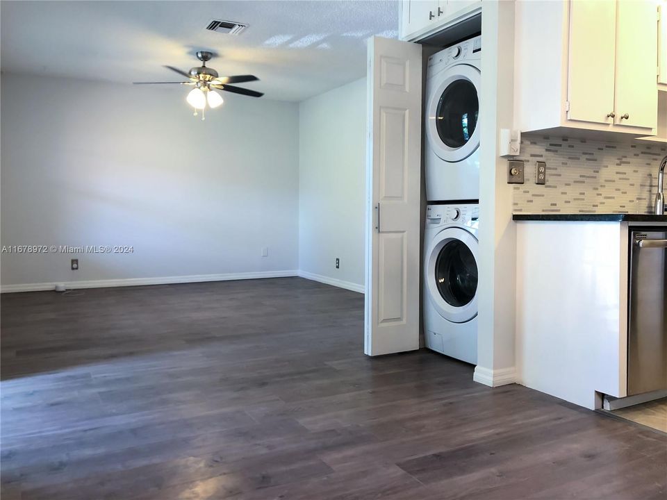 For Rent: $1,850 (2 beds, 2 baths, 802 Square Feet)