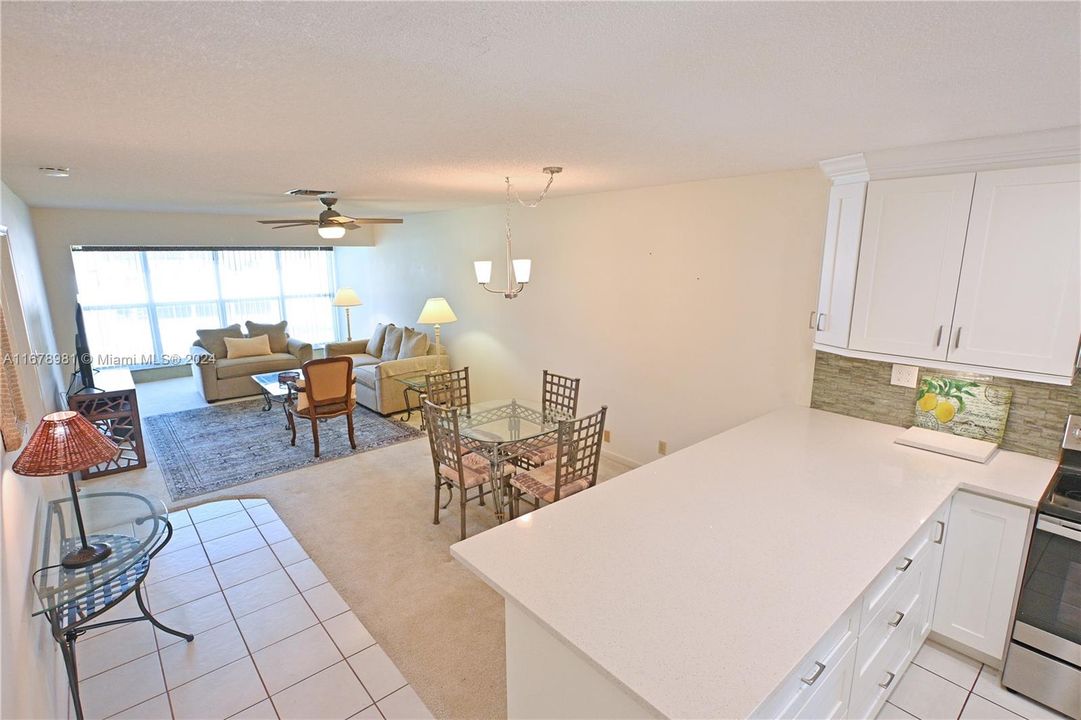 For Sale: $219,900 (2 beds, 2 baths, 1148 Square Feet)