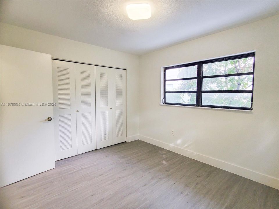 For Rent: $2,700 (2 beds, 1 baths, 1000 Square Feet)