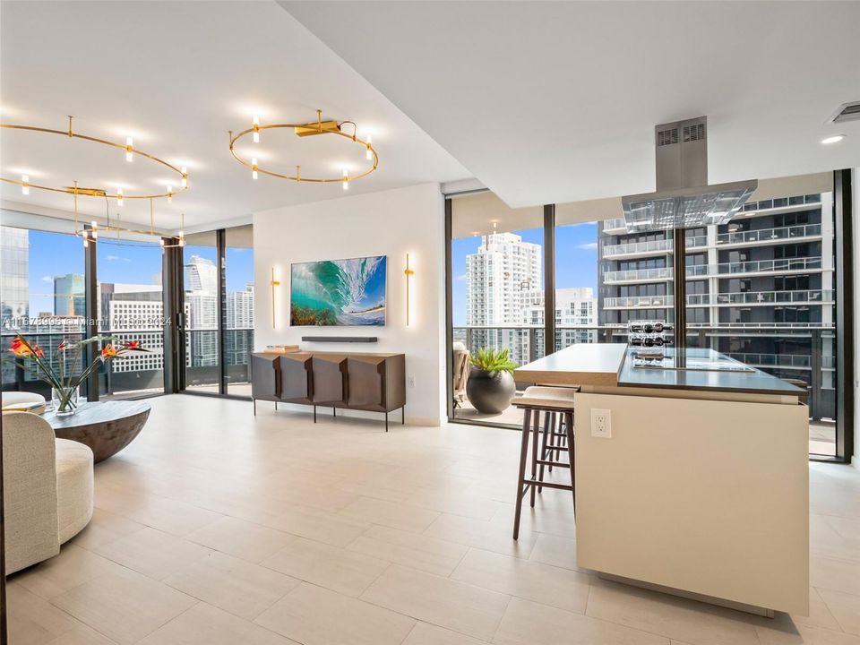 For Sale: $1,699,000 (2 beds, 2 baths, 1334 Square Feet)