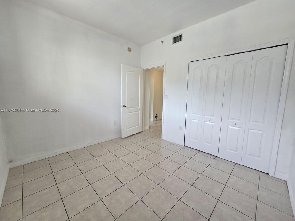 For Rent: $2,800 (3 beds, 2 baths, 1260 Square Feet)