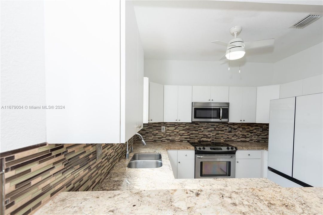 Active With Contract: $610,000 (3 beds, 2 baths, 1683 Square Feet)